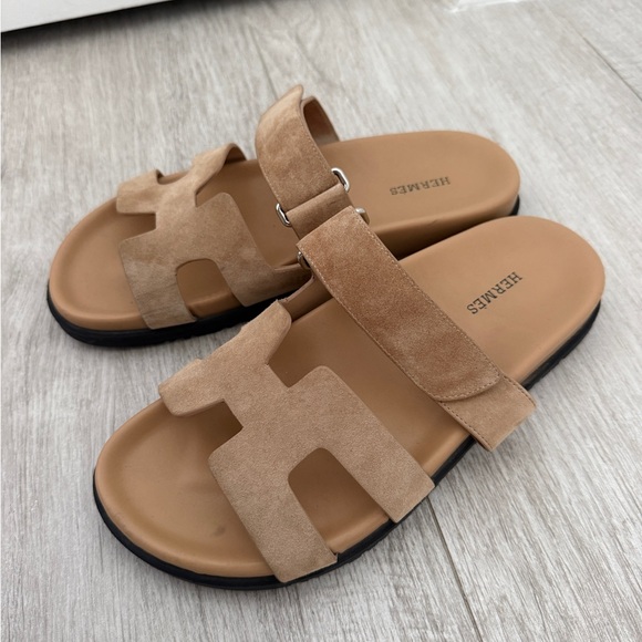 Hermès Women's Chypre Neutral Beige Sandals Suede Sz 39 - Picture 2 of 12